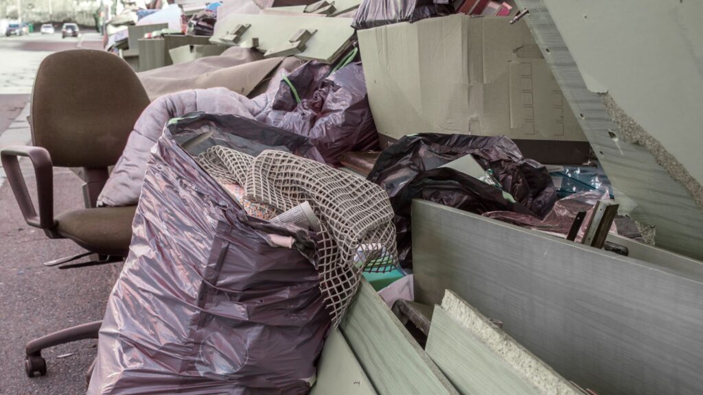 Entrümpelungsfirma in Alsdorf - Baesweiler - Entrümpelung - Haushaltsauflösung - Betriebsauflösung - Umzüge - Transporte - Entsorgungen